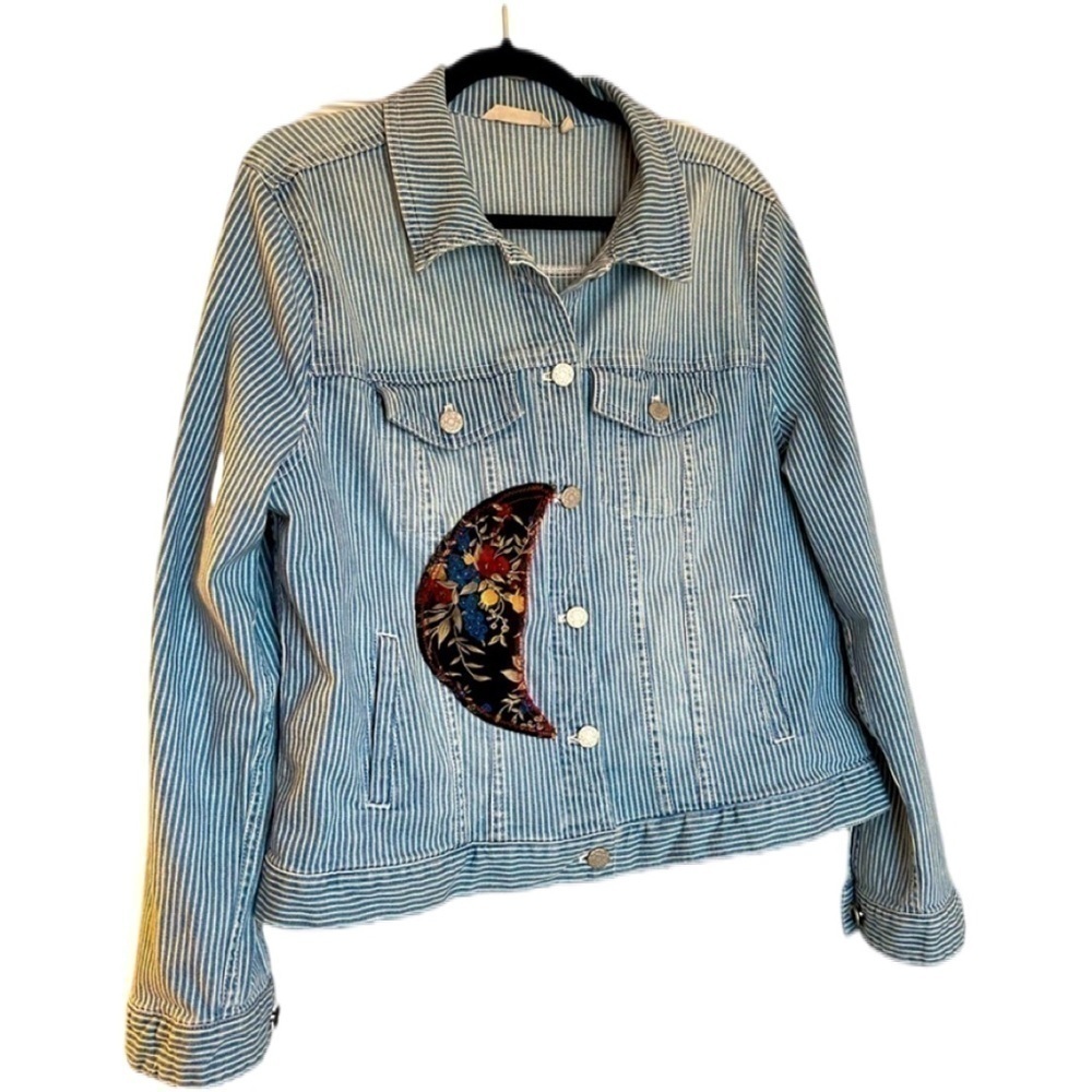 Handmade OOAK Upcycled Blue Flower Moon Celestial Wabi Sabi Patch Denim Jacket 5 - Picture 6 of 12
